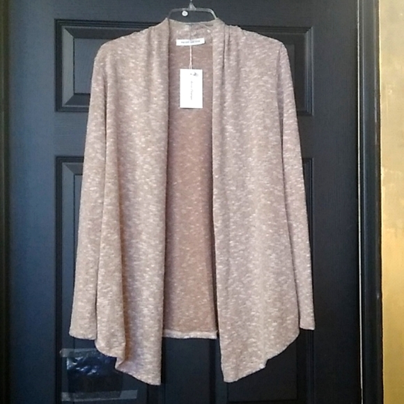 Present and Love women's sweater - Picture 1 of 10